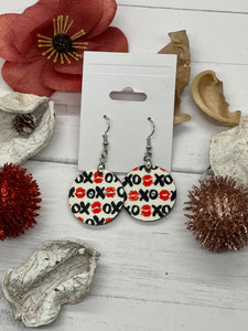 1 Inch Round Xoxo and Lips Earrings