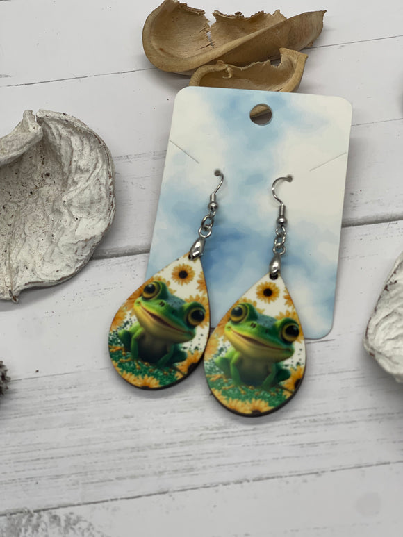 1.8 inch frog with sunflower earrings